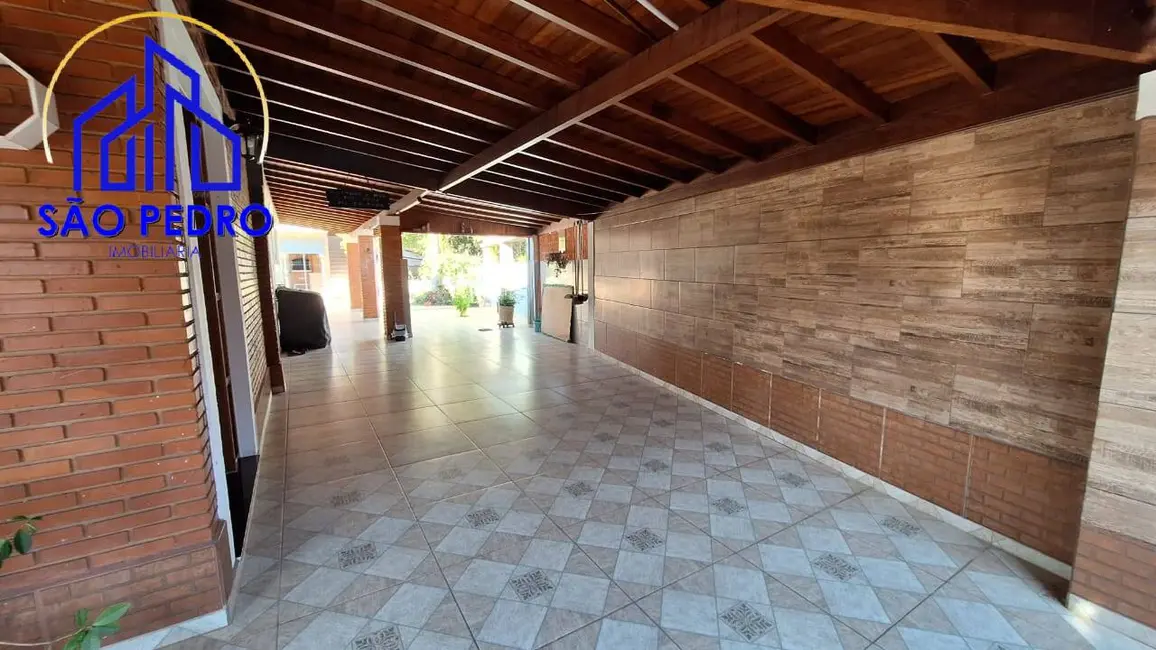 Foto 2 de Casa com 6 quartos à venda, 450m2 em Sao Pedro - SP