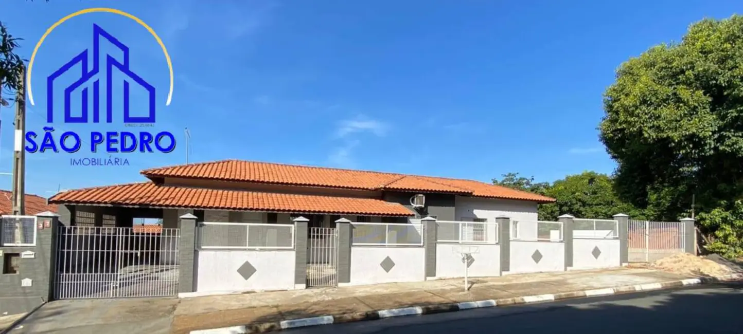 Foto 1 de Casa com 2 quartos à venda, 1000m2 em Sao Pedro - SP