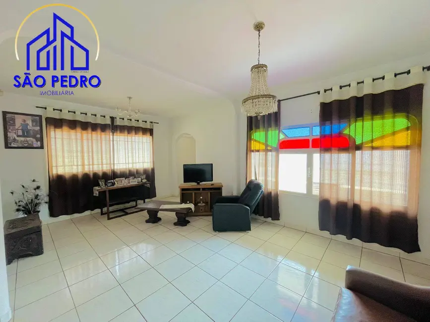 Foto 2 de Casa com 5 quartos à venda em Sao Pedro - SP