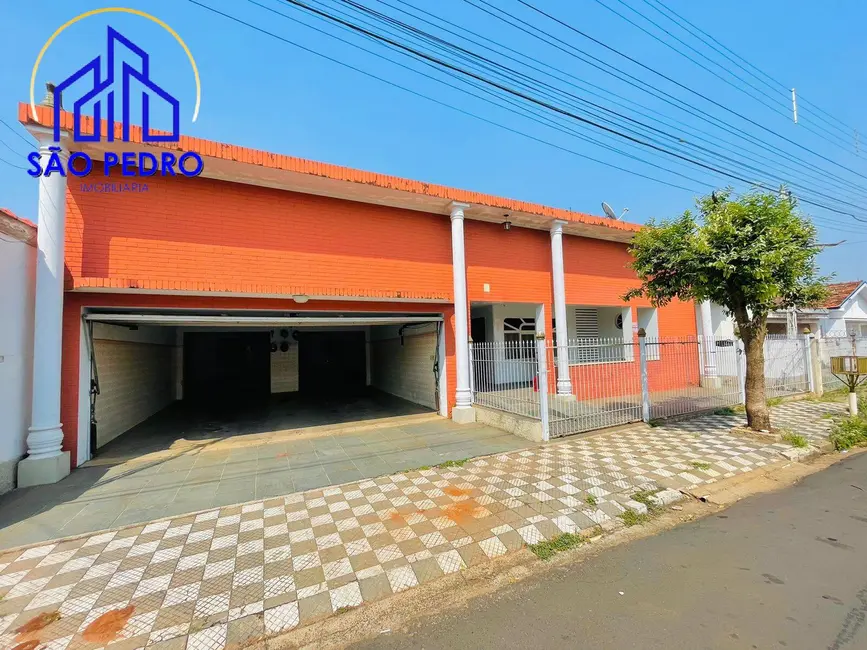 Foto 1 de Casa com 5 quartos à venda em Sao Pedro - SP