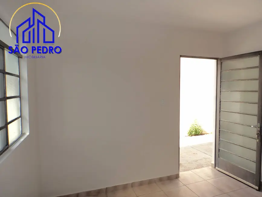 Foto 4 de Casa com 2 quartos à venda, 200m2 em Sao Pedro - SP