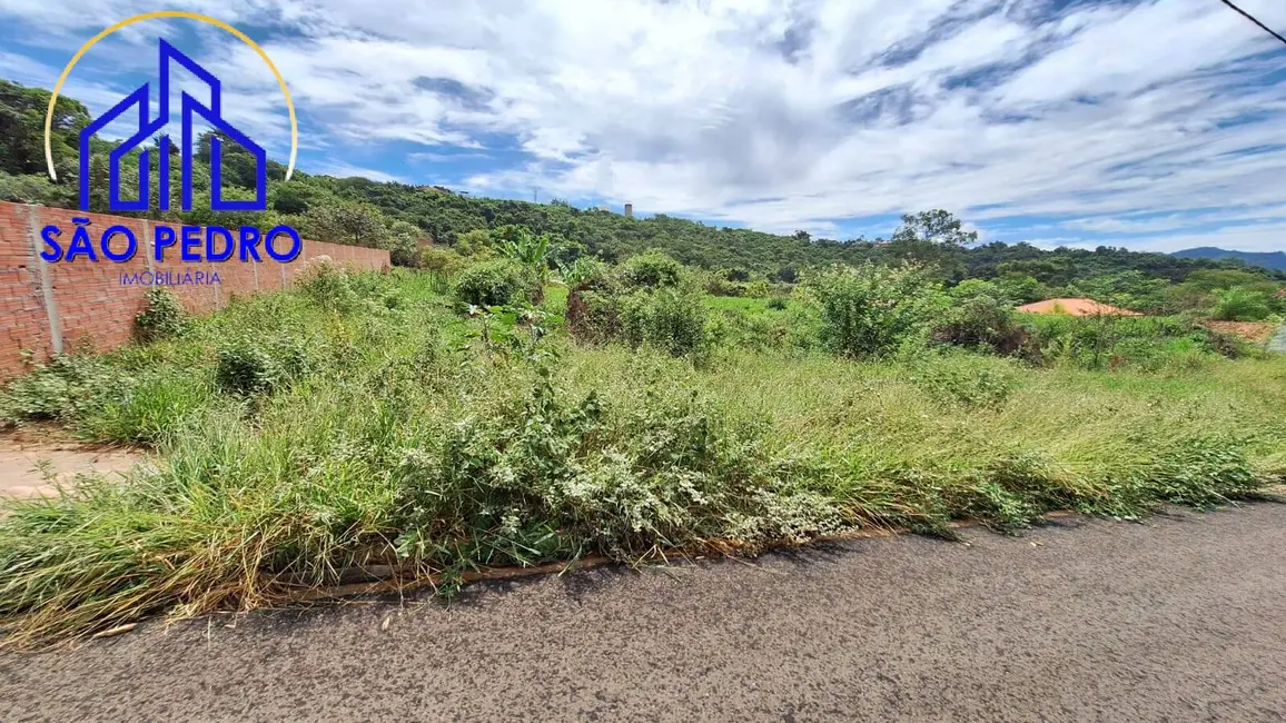 Foto 1 de Terreno / Lote à venda, 606m2 em Sao Pedro - SP