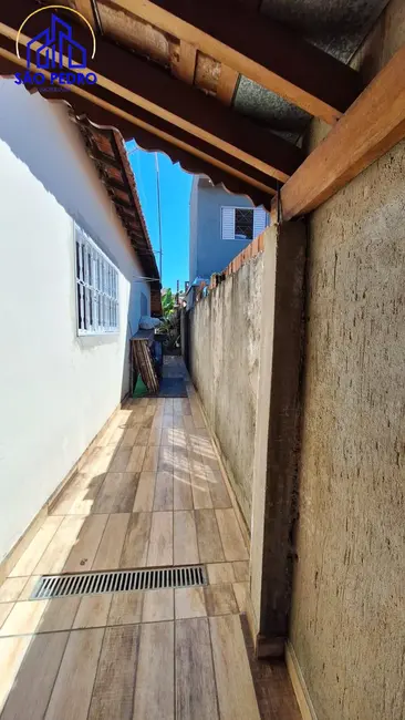 Foto 3 de Casa com 2 quartos à venda, 270m2 em Sao Pedro - SP