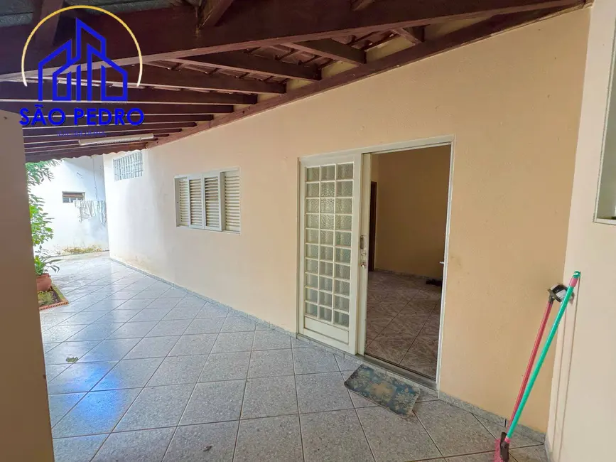 Casa com 3 quartos à venda e para alugar, 132m2 em Santa Cruz, Sao Pedro - SP - imagem 5 Foto 5 de Casa com 3 quartos à venda e para alugar, 132m2 em Santa Cruz, Sao Pedro - SP