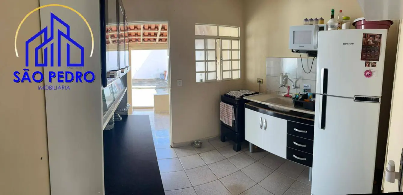 Foto 9 de Casa com 2 quartos à venda, 227m2 em Sao Pedro - SP