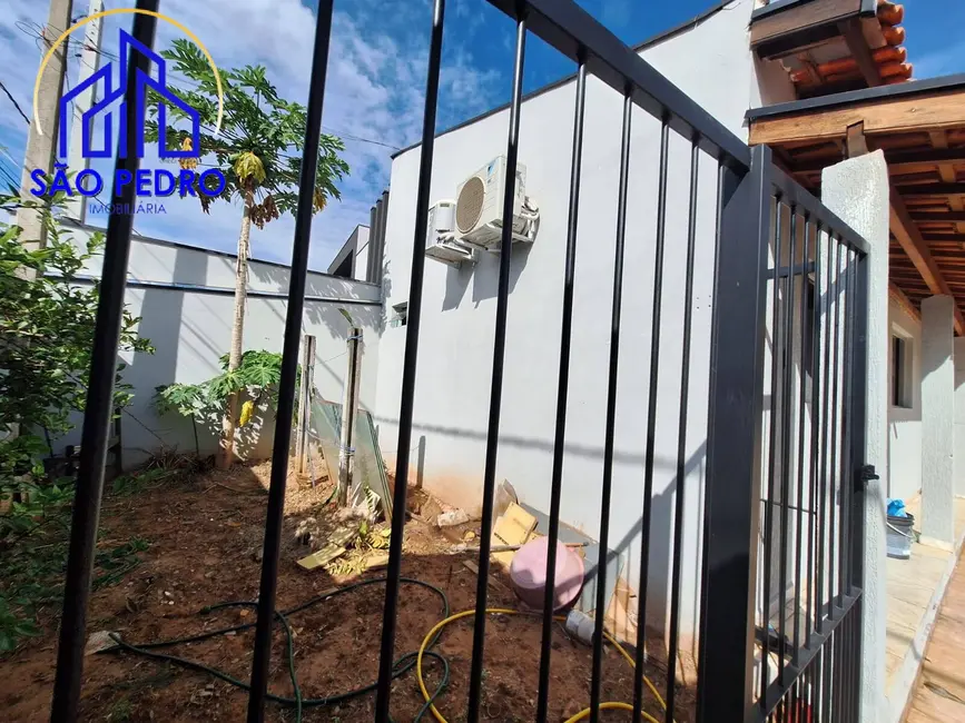 Casa com 3 quartos à venda, 414m2 em Sao Pedro - SP - imagem 3 Foto 3 de Casa com 3 quartos à venda, 414m2 em Sao Pedro - SP