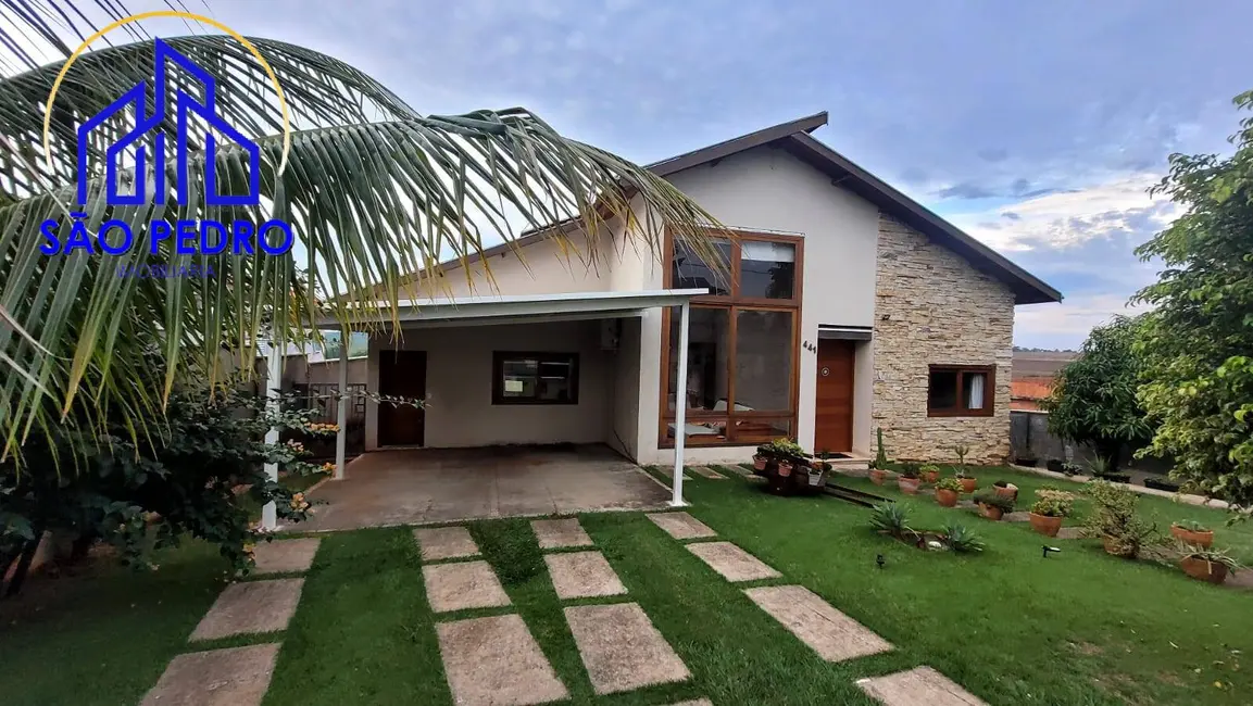 Foto 1 de Casa com 4 quartos à venda, 1000m2 em Sao Pedro - SP