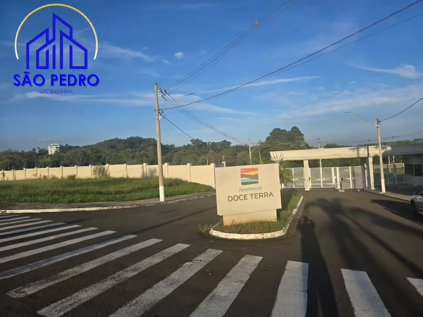 Foto 2 de Terreno / Lote à venda, 735m2 em Sao Pedro - SP