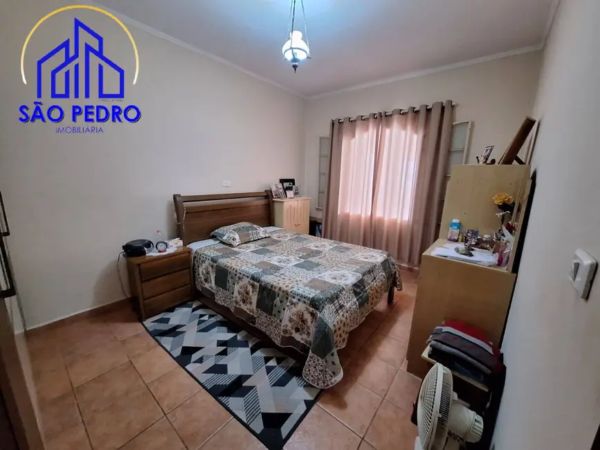 Foto 9 de Casa com 3 quartos à venda, 208m2 em Sao Pedro - SP