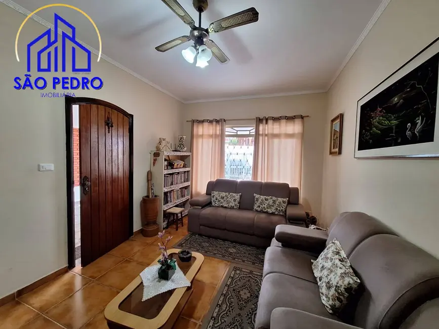 Foto 4 de Casa com 3 quartos à venda, 208m2 em Sao Pedro - SP