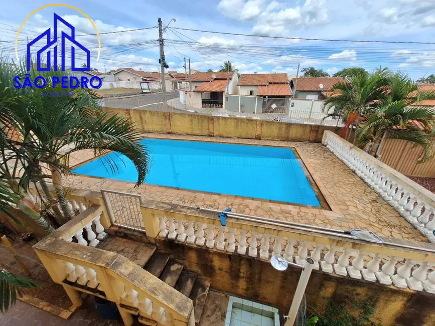 Foto 2 de Casa com 3 quartos à venda, 643m2 em Sao Pedro - SP