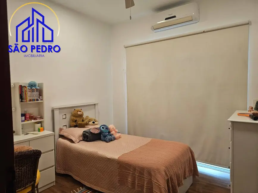 Casa com 4 quartos à venda, 800m2 em Sao Pedro - SP - imagem 8 Foto 8 de Casa com 4 quartos à venda, 800m2 em Sao Pedro - SP