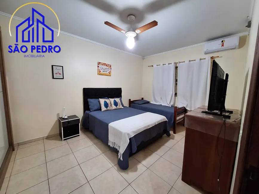 Foto 2 de Casa com 1 quarto para alugar, 495m2 em Sao Pedro - SP