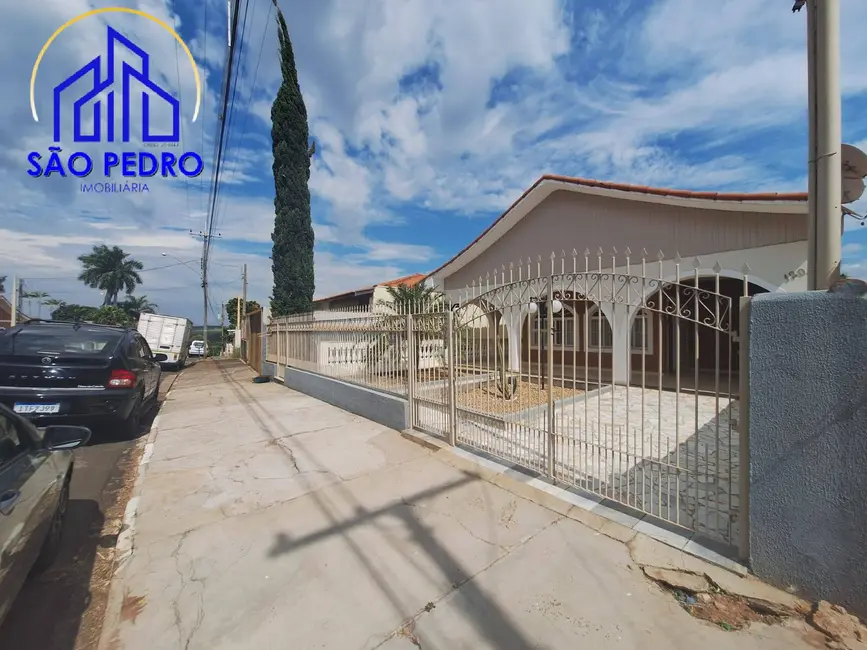 Foto 1 de Casa com 4 quartos à venda, 384m2 em Sao Pedro - SP