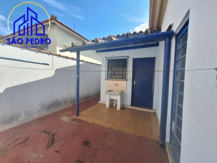 Foto 4 de Casa com 2 quartos à venda, 146m2 em Sao Pedro - SP