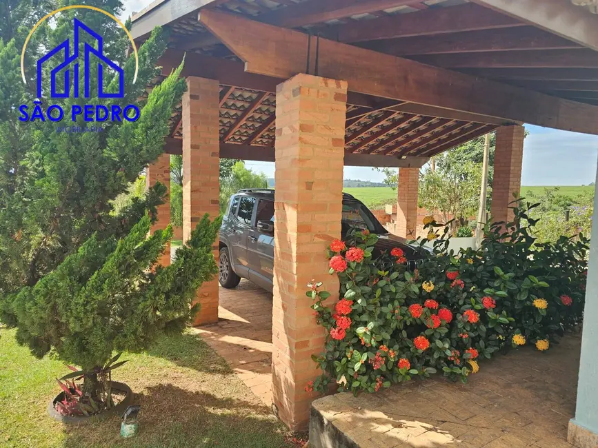 Foto 1 de Casa com 3 quartos à venda, 1000m2 em Sao Pedro - SP