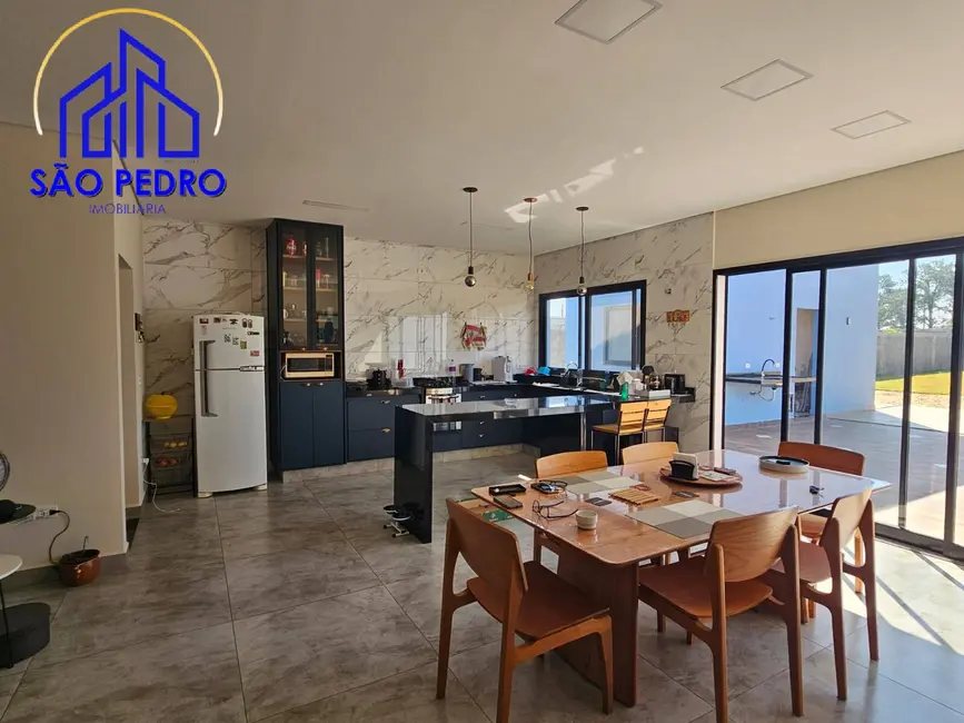 Foto 9 de Casa com 2 quartos à venda, 1000m2 em Sao Pedro - SP
