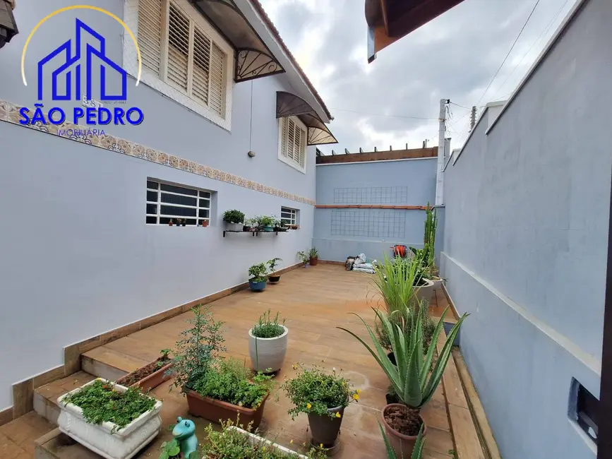 Foto 1 de Casa com 2 quartos à venda, 250m2 em Sao Pedro - SP