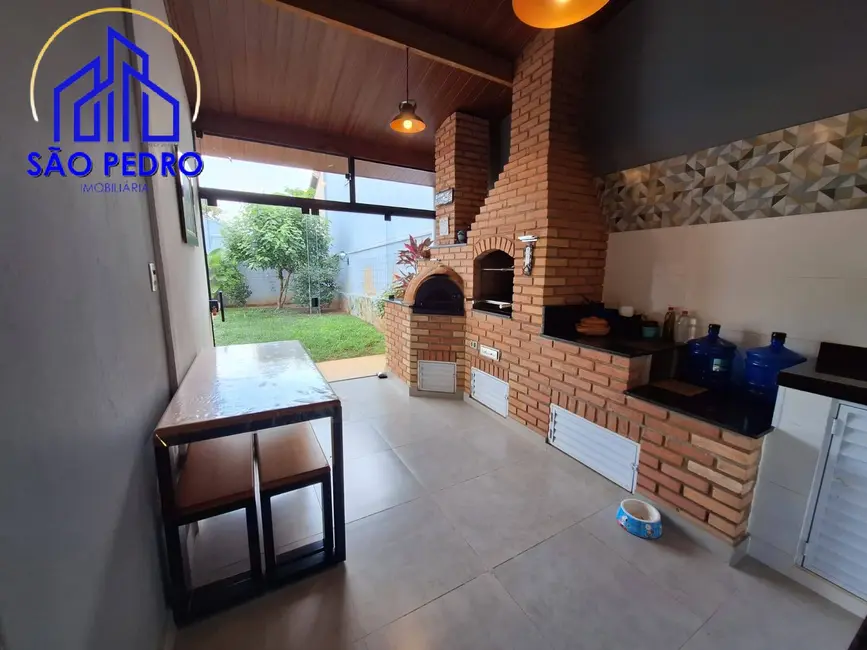 Foto 2 de Casa com 2 quartos à venda, 250m2 em Sao Pedro - SP