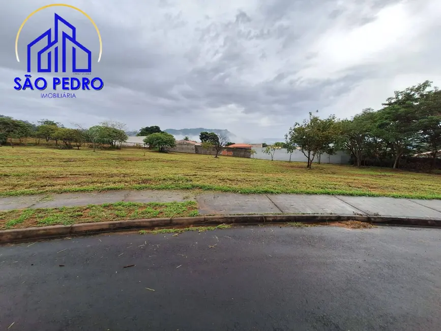 Foto 3 de Terreno / Lote à venda, 599m2 em Sao Pedro - SP