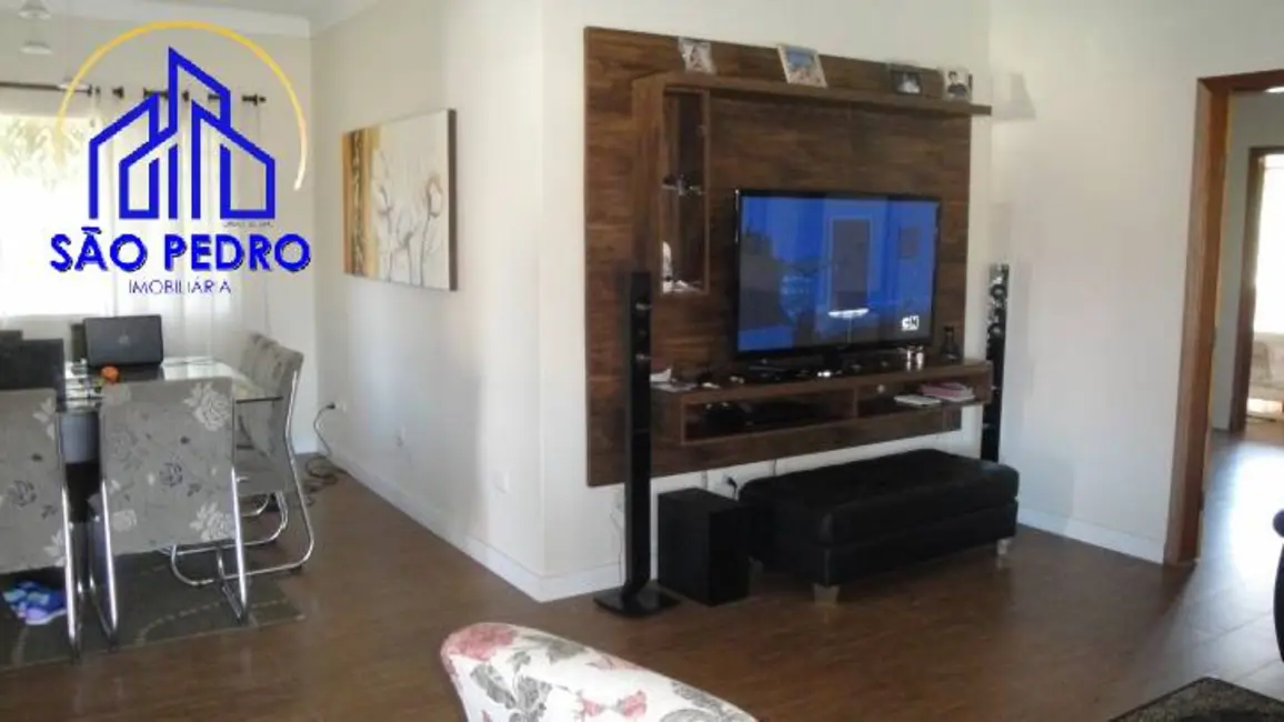 Foto 8 de Casa com 3 quartos à venda, 1000m2 em Sao Pedro - SP