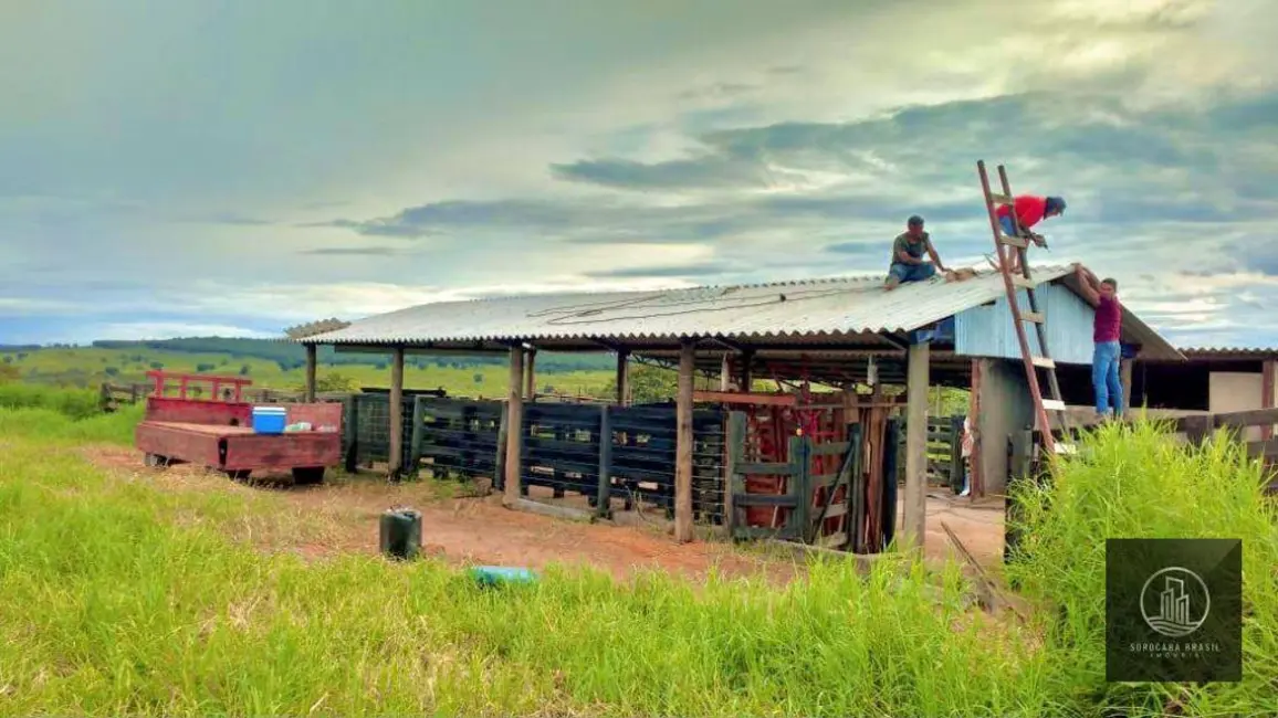 Foto 1 de Fazenda / Haras à venda, 10210000m2 em Centro, Alto Taquari - MT