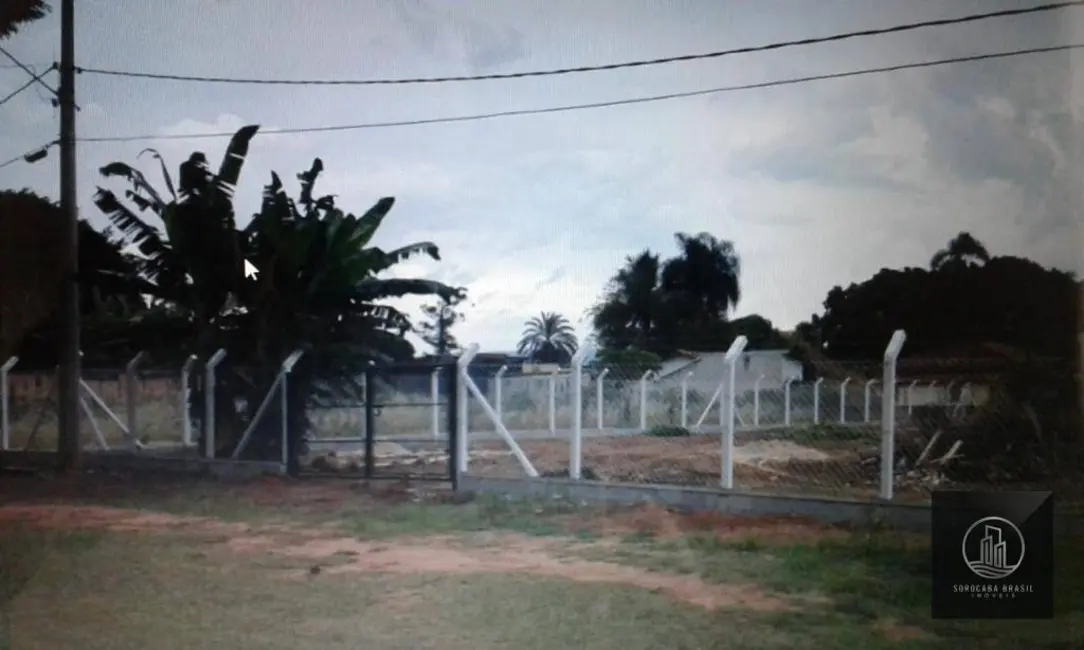 Foto 1 de Terreno / Lote à venda, 1000m2 em Aracoiaba Da Serra - SP