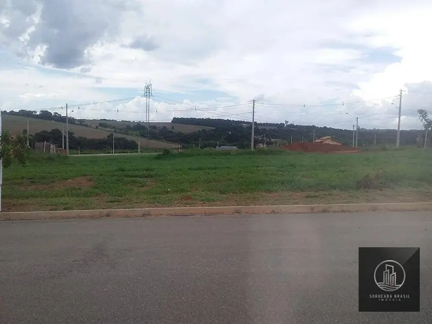 Foto 4 de Terreno / Lote à venda, 250m2 em Salto De Pirapora - SP