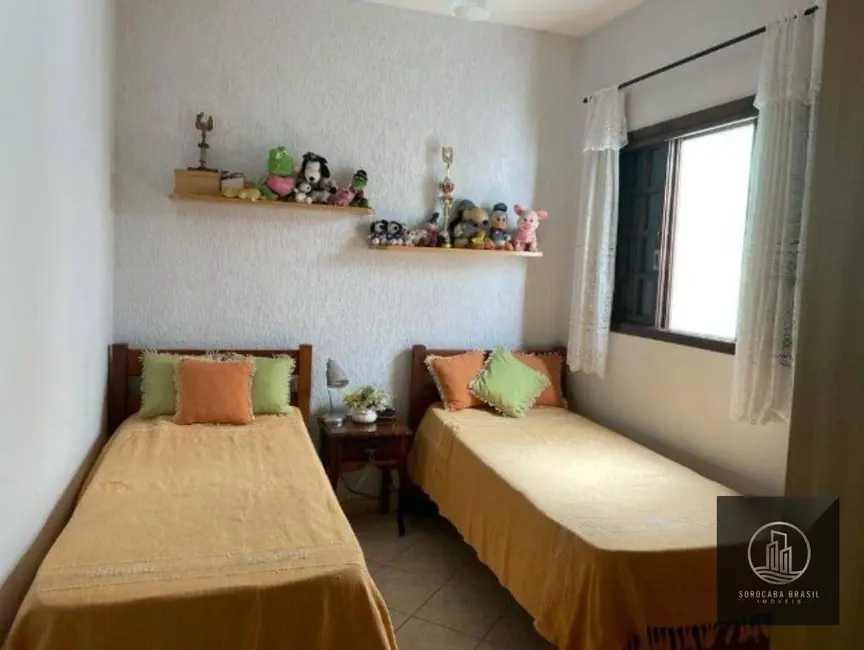 Chácara com 4 quartos à venda, 1700m2 em Loteamento Dinorá Rosa, Sorocaba - SP - imagem 3 Foto 3 de Chácara com 4 quartos à venda, 1700m2 em Loteamento Dinorá Rosa, Sorocaba - SP