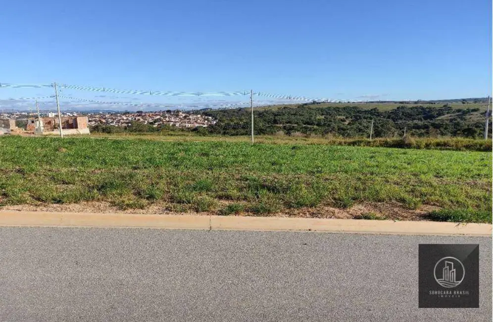 Foto 1 de Terreno / Lote à venda, 250m2 em Salto De Pirapora - SP