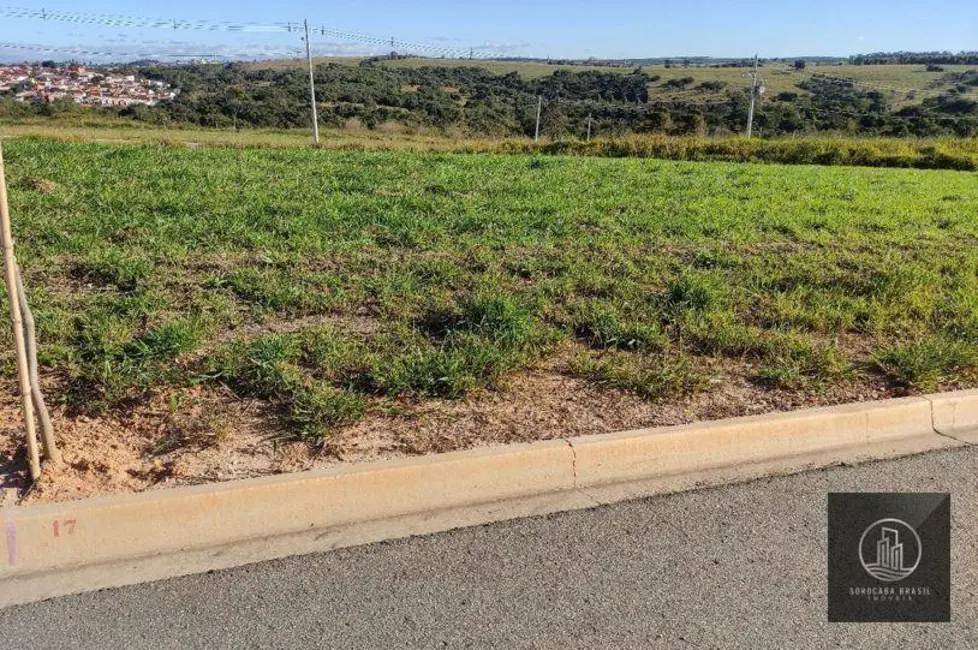 Foto 2 de Terreno / Lote à venda, 250m2 em Salto De Pirapora - SP