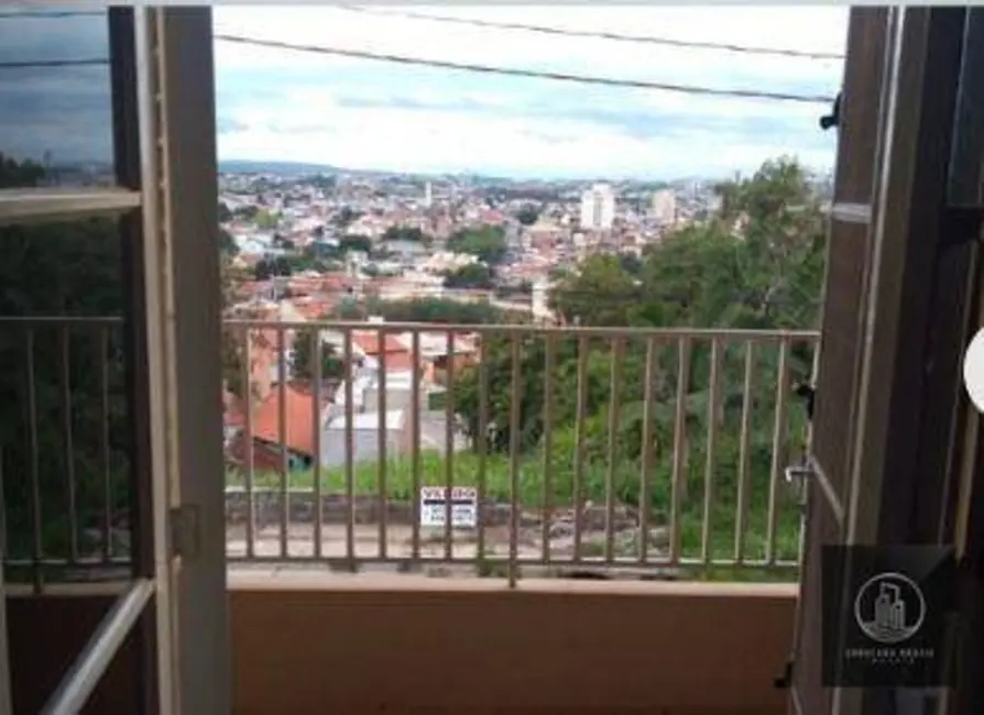 Casa com 3 quartos à venda, 150m2 em Jardim Prestes de Barros, Sorocaba - SP - imagem 3 Foto 3 de Casa com 3 quartos à venda, 150m2 em Jardim Prestes de Barros, Sorocaba - SP