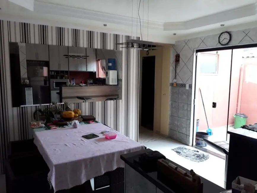 Sobrado com 3 quartos à venda, 147m2 em Jardim Santa Claudia, Sorocaba - SP - imagem 4 Foto 4 de Sobrado com 3 quartos à venda, 147m2 em Jardim Santa Claudia, Sorocaba - SP