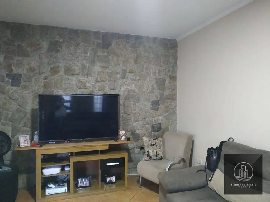 Sobrado com 3 quartos à venda, 130m2 em Jardim Maria Eugênia, Sorocaba - SP - imagem 3 Foto 3 de Sobrado com 3 quartos à venda, 130m2 em Jardim Maria Eugênia, Sorocaba - SP