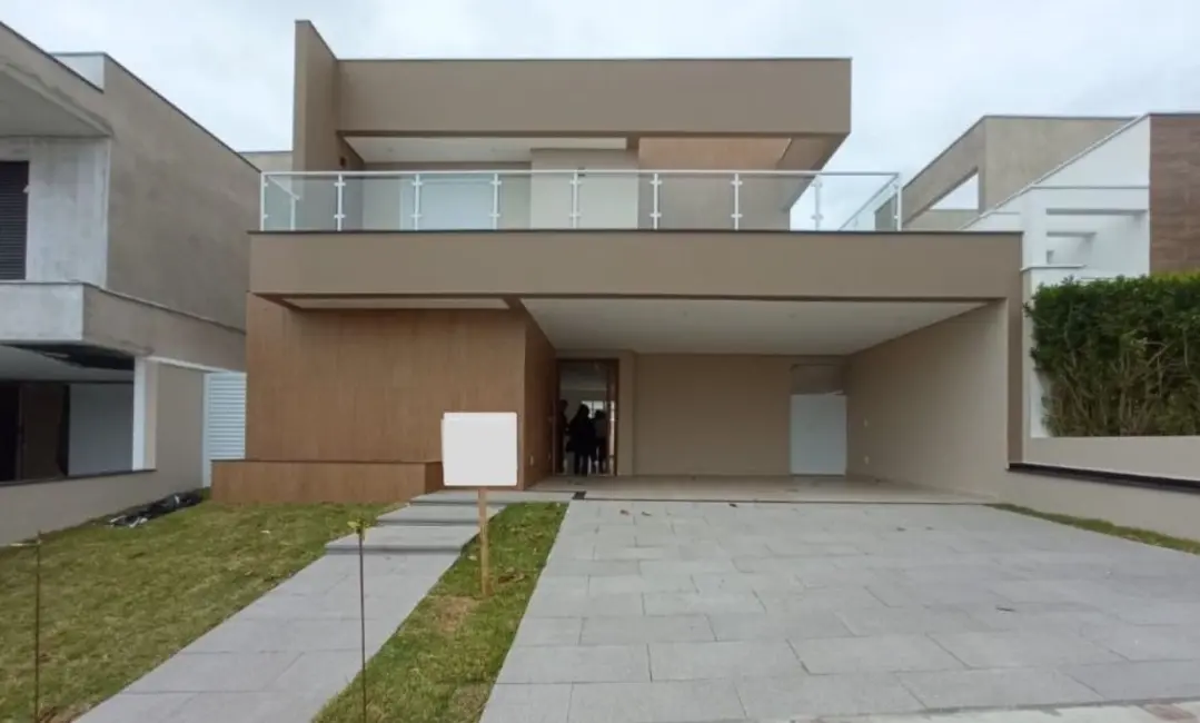 Foto 1 de Sobrado com 3 quartos à venda, 485m2 em Votorantim - SP