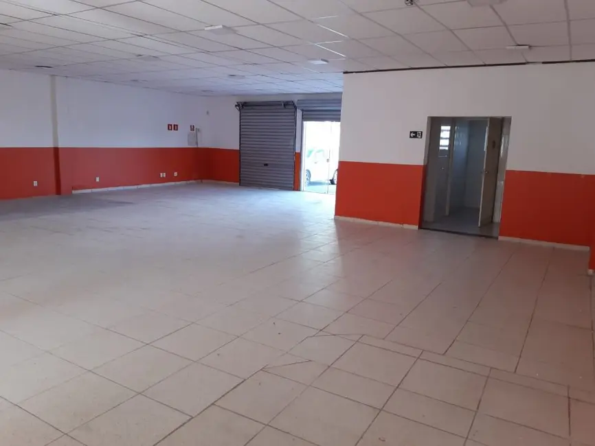 Armazém / Galpão para alugar, 250m2 em Aparecidinha, Sorocaba - SP - imagem 3 Foto 3 de Armazém / Galpão para alugar, 250m2 em Aparecidinha, Sorocaba - SP