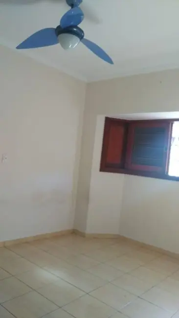 Foto 6 de Sobrado com 3 quartos à venda, 1000m2 em Aracoiaba Da Serra - SP