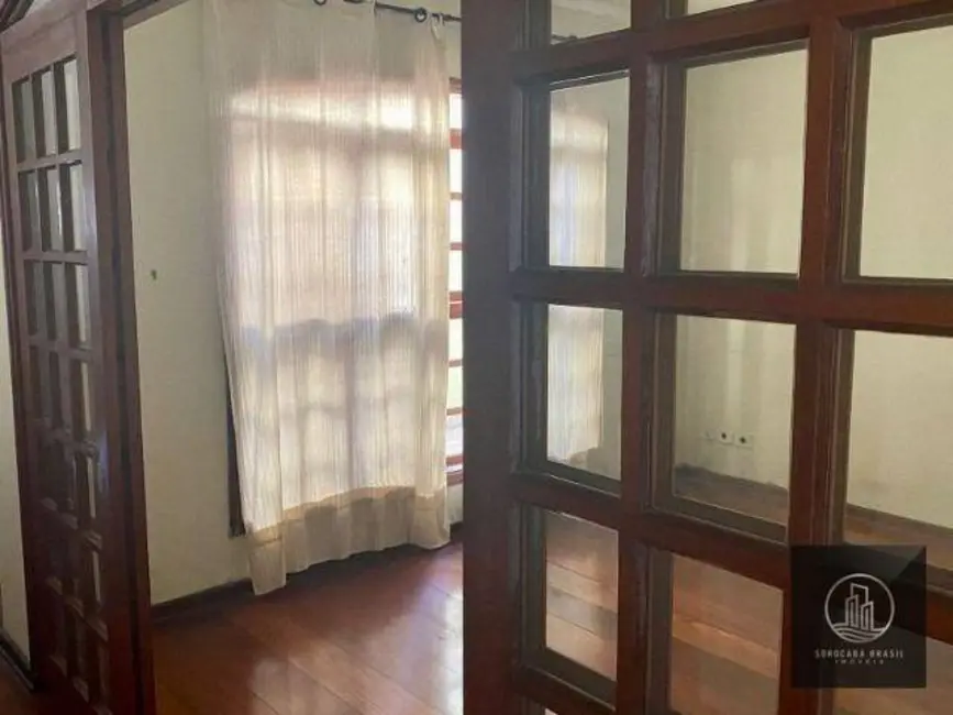 Casa com 3 quartos à venda, 305m2 em Jardim Rosália Alcolea, Sorocaba - SP - imagem 2 Foto 2 de Casa com 3 quartos à venda, 305m2 em Jardim Rosália Alcolea, Sorocaba - SP