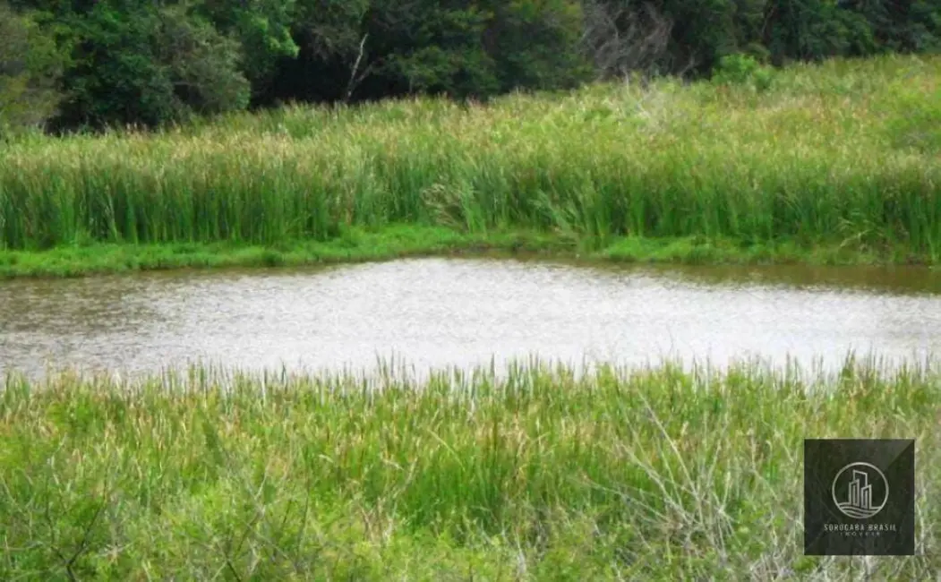 Foto 5 de Terreno / Lote à venda, 960m2 em Aracoiaba Da Serra - SP