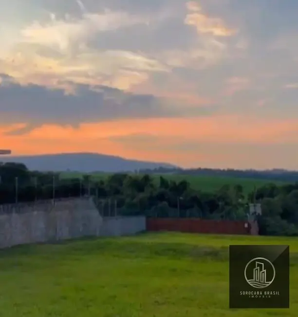 Foto 1 de Terreno / Lote à venda, 950m2 em Aracoiaba Da Serra - SP