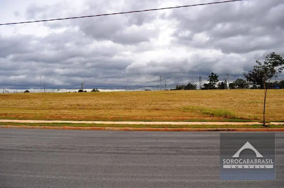 Foto 2 de Armazém / Galpão à venda, 1100m2 em Jardim Ibiti do Paço, Sorocaba - SP