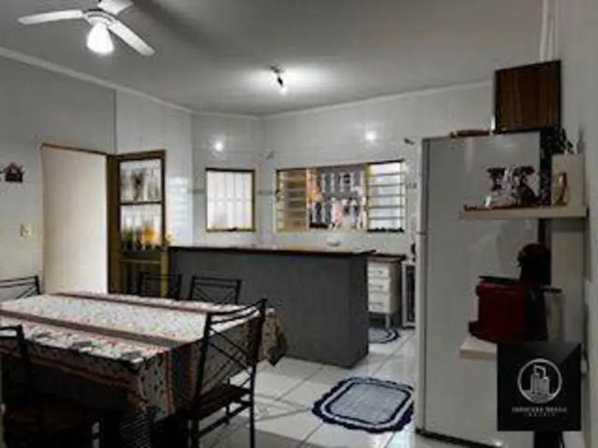 Foto 9 de Sobrado com 3 quartos à venda, 150m2 em Jardim Karolyne, Votorantim - SP