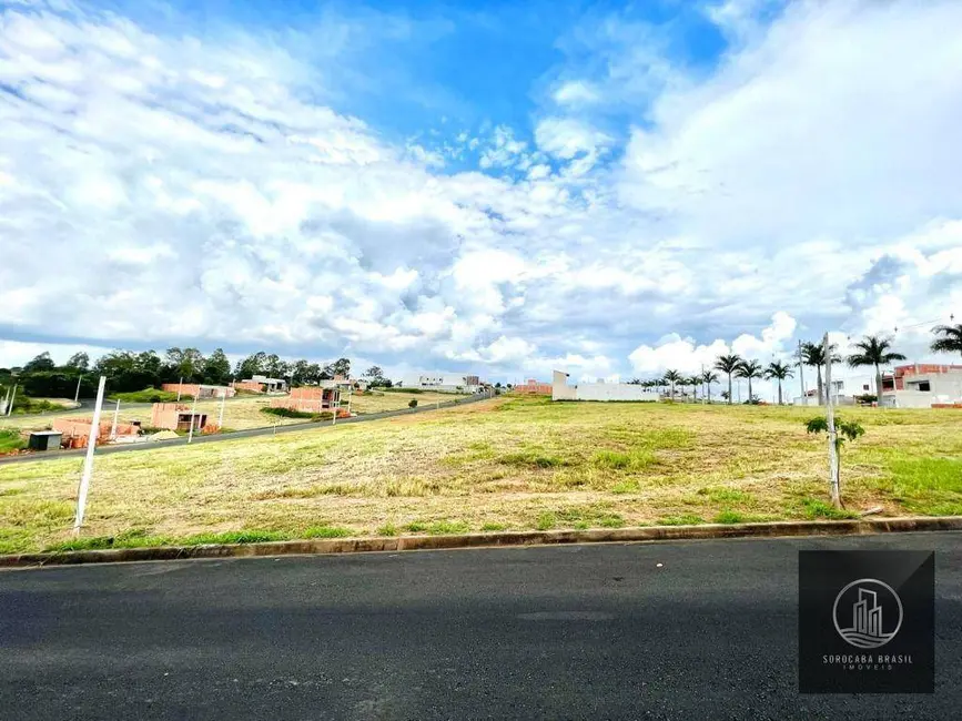 Foto 2 de Terreno / Lote à venda, 250m2 em Salto De Pirapora - SP