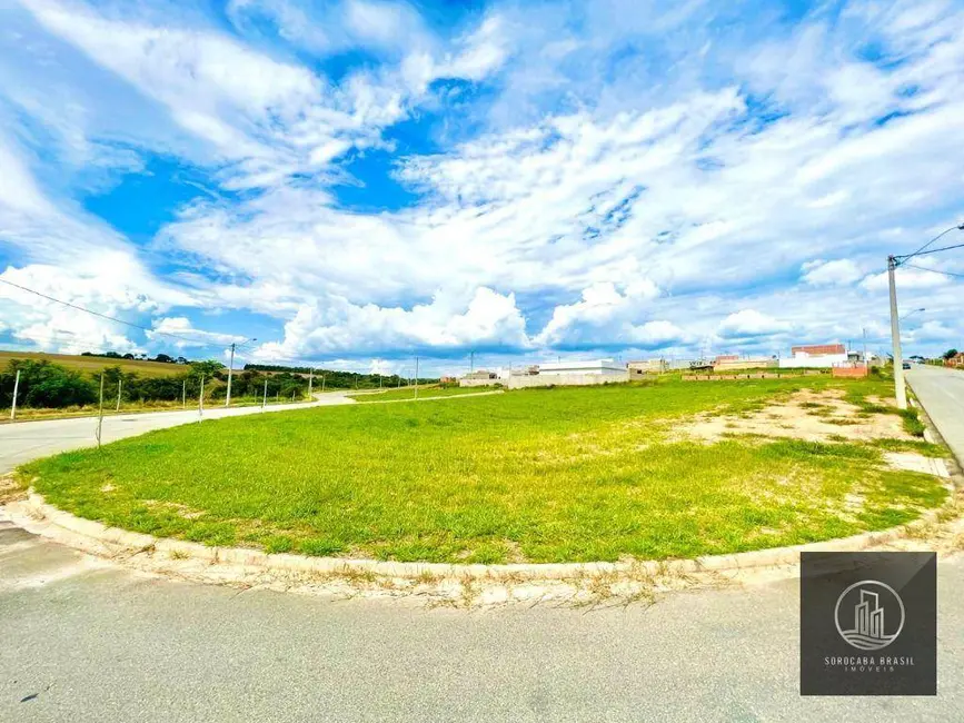 Foto 3 de Terreno / Lote à venda, 250m2 em Salto De Pirapora - SP