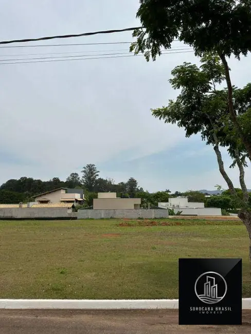 Foto 1 de Terreno / Lote à venda, 720m2 em Aracoiaba Da Serra - SP
