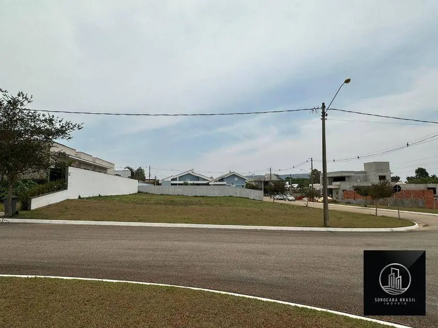 Foto 1 de Terreno / Lote à venda, 1027m2 em Aracoiaba Da Serra - SP