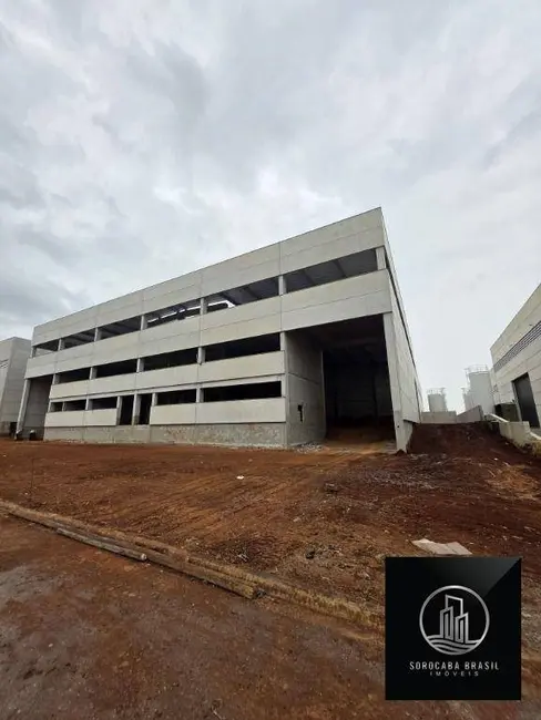 Armazém / Galpão à venda e para alugar, 2600m2 em Iporanga, Sorocaba - SP - imagem 3 Foto 3 de Armazém / Galpão à venda e para alugar, 2600m2 em Iporanga, Sorocaba - SP