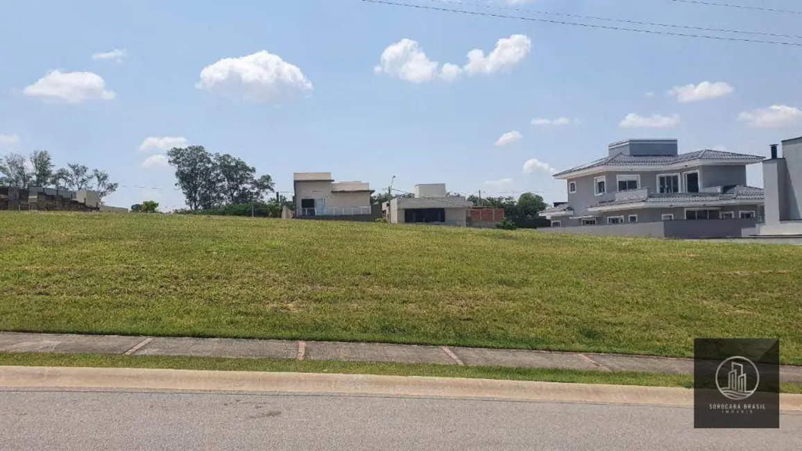 Foto 1 de Terreno / Lote à venda, 333m2 em Votorantim - SP