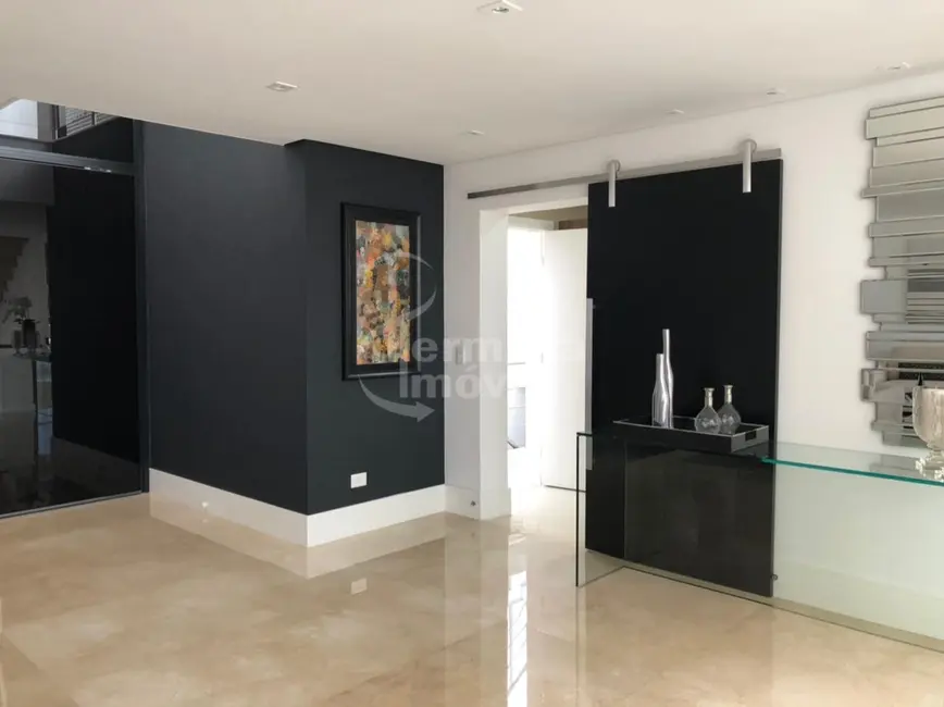 Casa de Condomínio com 4 quartos à venda, 600m2 em Tamboré, Santana De Parnaiba - SP - imagem 5 Foto 5 de Casa de Condomínio com 4 quartos à venda, 600m2 em Tamboré, Santana De Parnaiba - SP