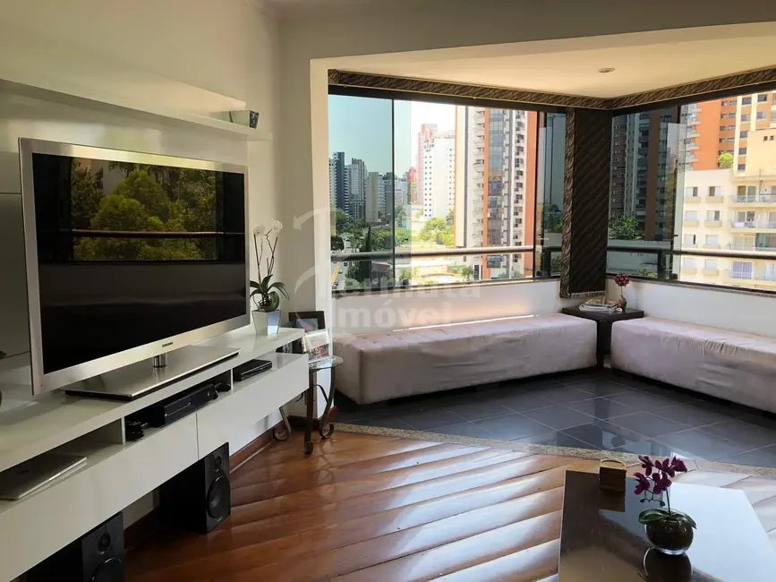 Apartamento com 5 quartos à venda, 350m2 em São Paulo - SP - imagem 1 Foto 1 de Apartamento com 5 quartos à venda, 350m2 em São Paulo - SP